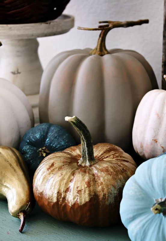 Chalk_Painted_Pumpkins_Halloween