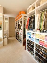 Simplifying Life: How To Declutter Your Closet